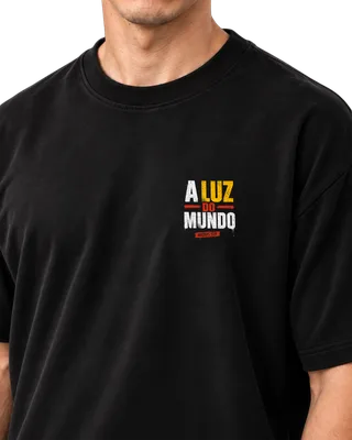 Camiseta Oversized Luz do mundo — costas